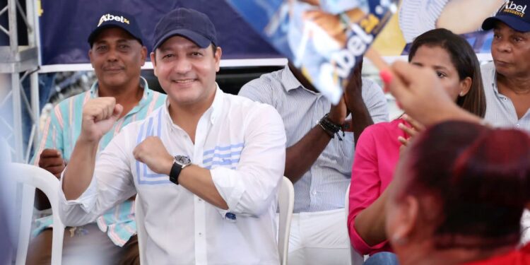 Abel Martínez vuelve a las provincias de Azua y San Juan este fin de semana
