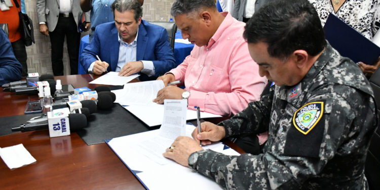 Policía Nacional recibirá descuentos en tiendas y supermercados