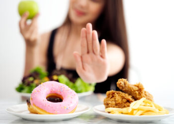 Alimentos que debemos evitar comer por la noche