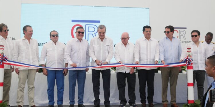 Abinader inaugura ampliación puerto turístico “La Romana Cruise Terminal”