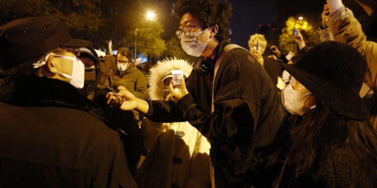 China, expectante tras un fin de semana de protestas inéditas