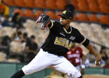 Las Águilas reaccionan a tiempo con un rally para vencer a los Gigantes