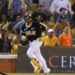 Céspedes dispara dos jonrones y Águilas vencen a Leones