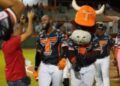 Gigantes derrotan a Tigres en el primer juego de una doble cartelera
