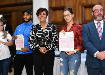 Gobierno inicia pagos a propietarios de vehículos afectados por inundación