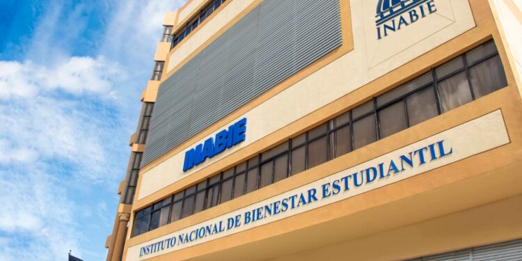 INABIE dice entregó más de 789.4 millones de raciones alimenticias en el 2022