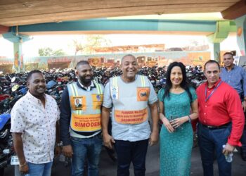 Alcalde José Andújar dedica almuerzo navideño a motoconchistas