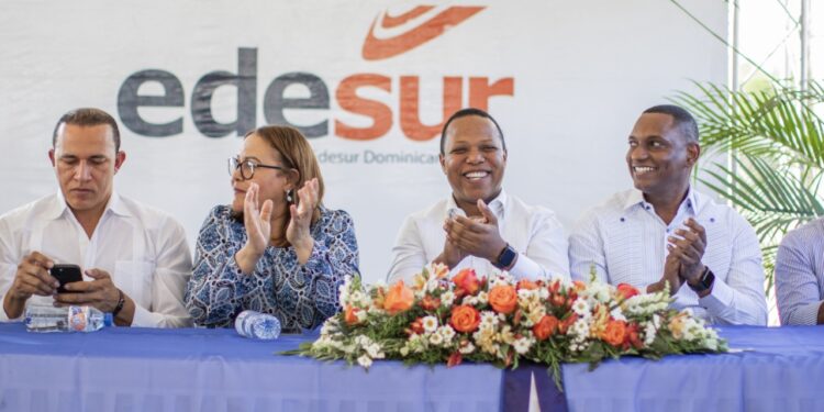 Edesur inaugura cuatro proyectos de electrificación