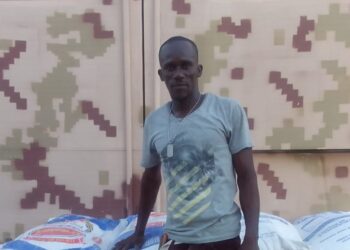 Detienen tres haitianos en un camión reportado como robado