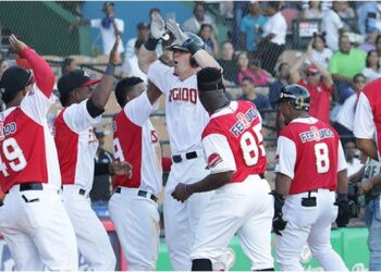 Leones del Escogido vencen 5-1 a los Tigres del Licey