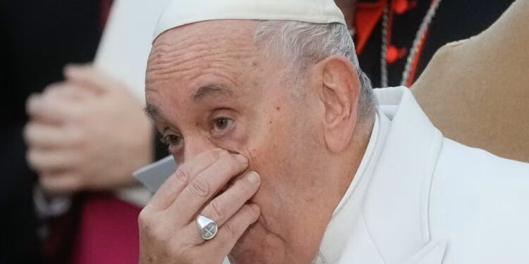 El papa: ya he firmado mi renuncia en caso de impedimento médico