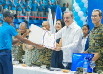 Presidente encabeza graduación programa del Servicio Militar Voluntario