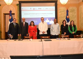 Ministerios de la Presidencia y de la Mujer lanzan “Iniciativa Paridad de Género”