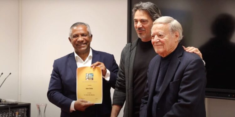 Dominicano  gana el “Premio Internacional de Poesía de la Ciudad de Milán”