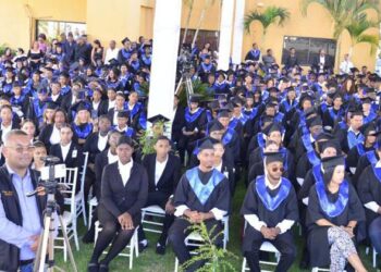 Las Escuelas Vocacionales gradúan más de 43, 000 nuevos técnicos y auxiliares en distintas disciplinas este año