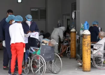 Primeras reacciones de sociedades médicas por resolución dispone aumentos servicios médicos