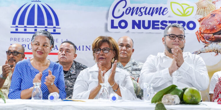 Gobierno deja inaugurada Expo Pedernales Consume lo Nuestro 2023