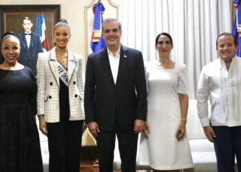 Abinader recibe visita de cortesía de la Miss República Dominicana