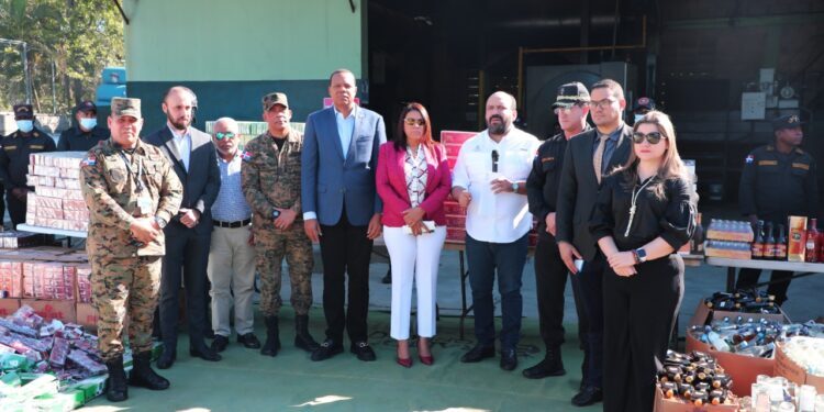 Pro Consumidor y Ceccom incineran cerca de dos millones de productos falsificados