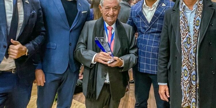 ApartamentosRD reconoce a Pepe Hidalgo presidente de Air Europa