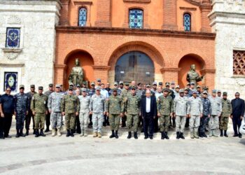 Capellanes Castrenses ofrecen homilía a miembros FFAA y PN