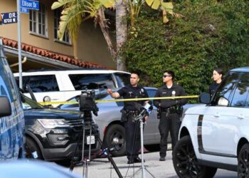 Tres fallecidos y cuatro heridos en un tiroteo en Los Ángeles