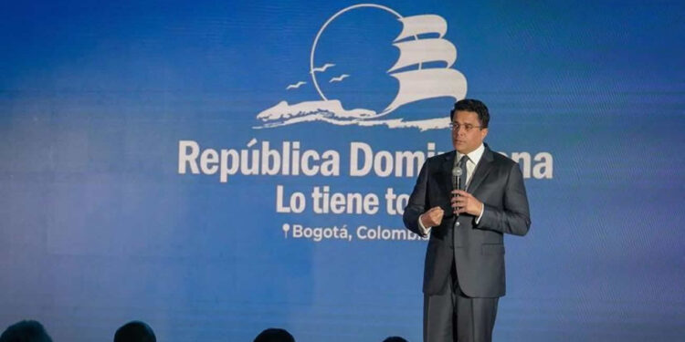 Ministro de Turismo presenta lo mejor de RD en Colombia
