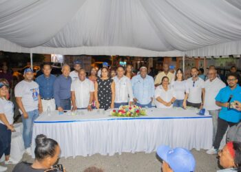 Activista César Aquino inaugura su oficina política en Santo Domingo Este