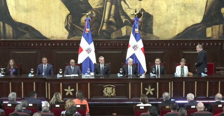 El Senado reconoce a Milton Ray Guevara