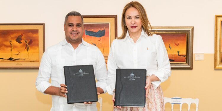 Firman acuerdo de colaboración para manejo de paquetería y sellos