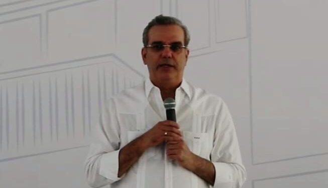 Entregan viviendas a 31 familias reasentadas por construcción presa Boca de los Ríos