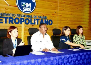 Titular del SRSM se reúne con directores de hospitales para evaluar avances centros