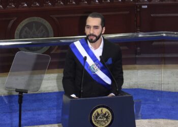 El Salvador disminuye de 262 a 44 los municipios del país