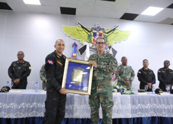 Ministro defensa encabeza graduación agentes DNCD