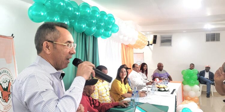 MODA juramenta al Ing. Eduar Alcántara como presidente municipal de San Juan de la Maguana