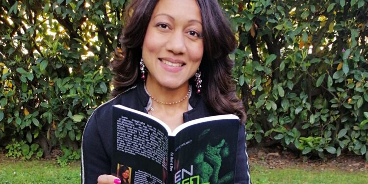 Escritora dominicana Kelsy Wilmot presentará su poemario Coral de Rosas