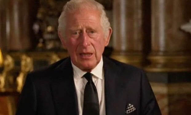 El rey Carlos III expresa conmoción y tristeza por accidente de tren en la India