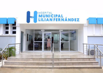 Gobierno entrega hospital remozado en Navarrete