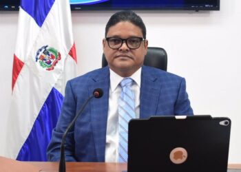 Director del COE es sometido a cirugía por obstrucción de riñón