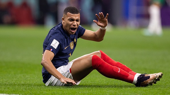 Mbappé se queda esta temporada en el PSG, anuncia Le Parisien