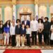 Presidente Abinader recibe estudiantes meritorios hijos de dominicanos en el exterior