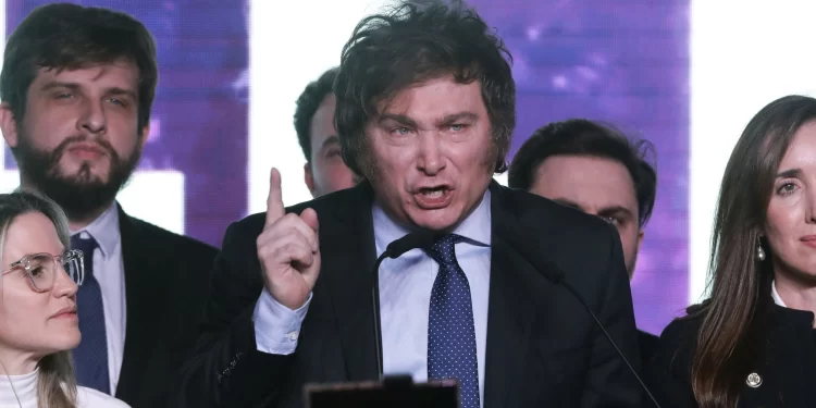 Javier Milei da la sorpresa y fue el más votado en las primarias de Argentina