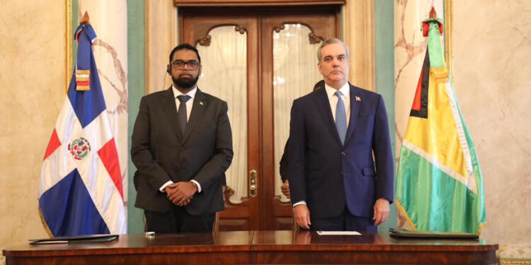 Gobierno dominicano firma nuevos acuerdos con Guyana
