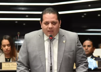 Acusan al diputado Gregorio Domínguez de agresión contra extranjera