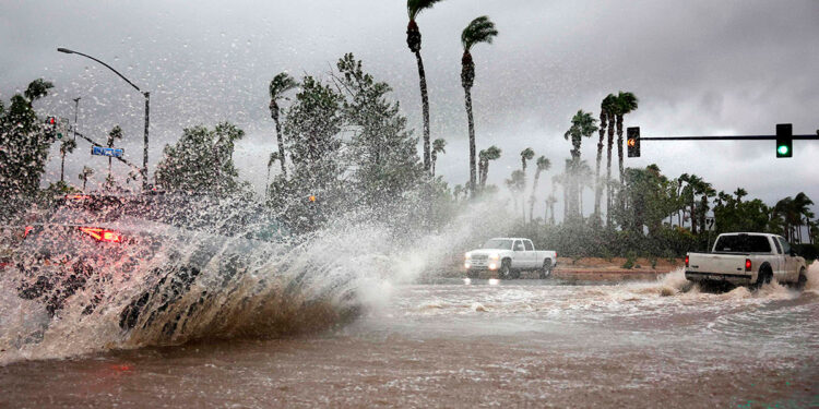 La tormenta tropical Hilary desata lluvias récord en California