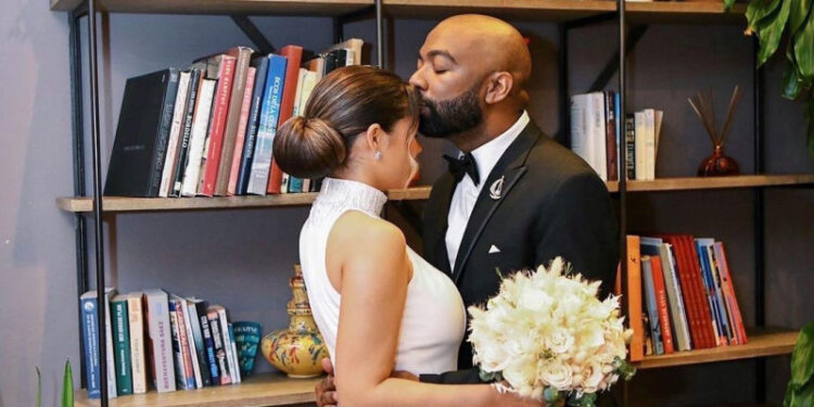Brea Frank se casa en secreto con su novia Kriss Mijares