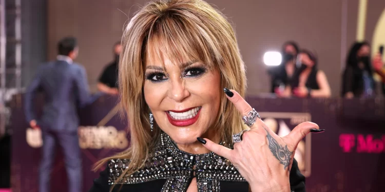 Alejandra Guzmán vuelve “fortalecida” en premios Herencia Hispana