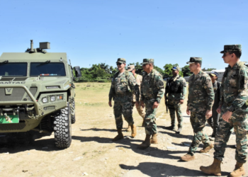 Ministro Defensa supervisa cumplimiento cierre de la frontera