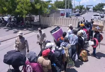 Haitianos continúan  regresando voluntariamente a su país por Dajabón