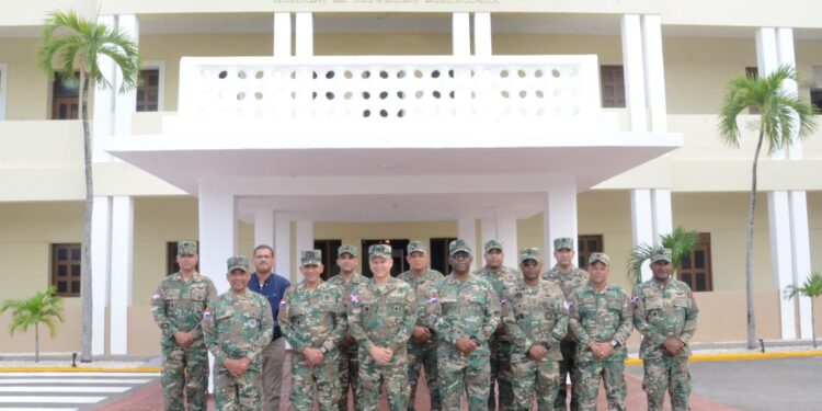 ARD Y DNCD analizan estrategias para mejorar lucha contra el narcotráfico